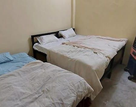 Shree Kashi Govardhan Dham Hotel Uddzsaín Kültér fotó