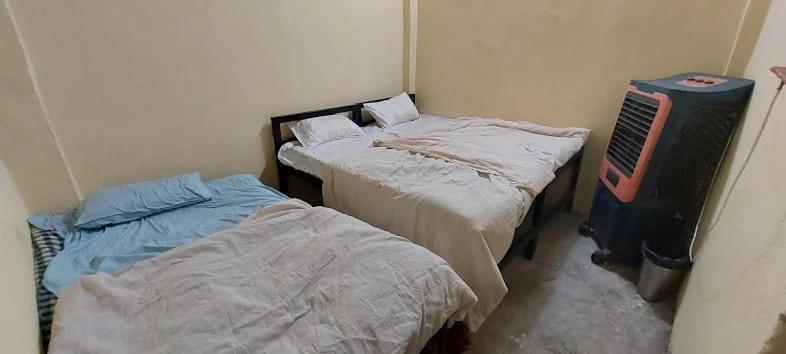 Shree Kashi Govardhan Dham Hotel Uddzsaín Kültér fotó